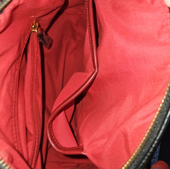 Adrienne Vittadini Black and Red Satchel with Gold Accents - Vintage - Picture 12 of 14